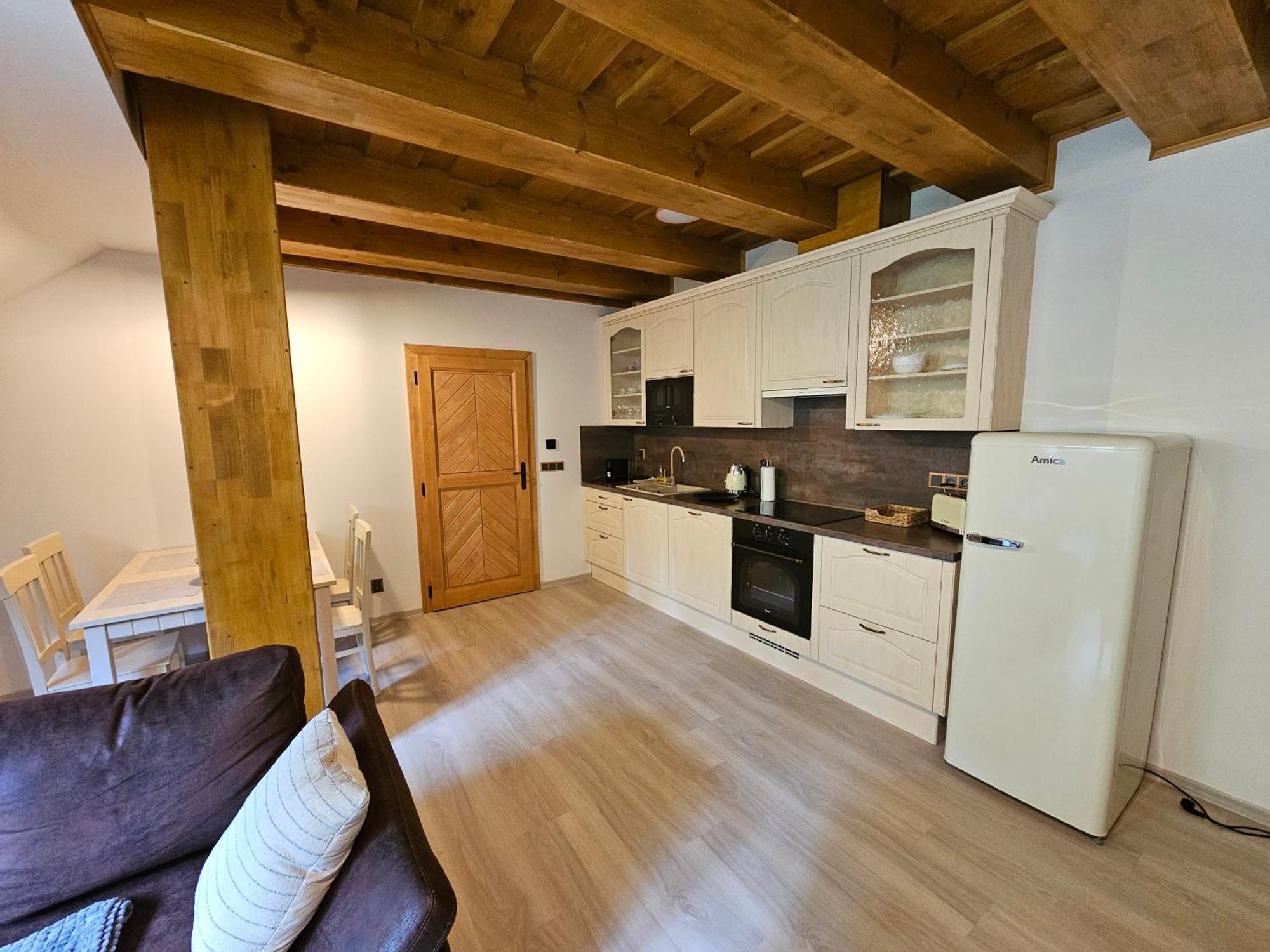 Apartmany Jezerne Velké Karlovice المظهر الخارجي الصورة