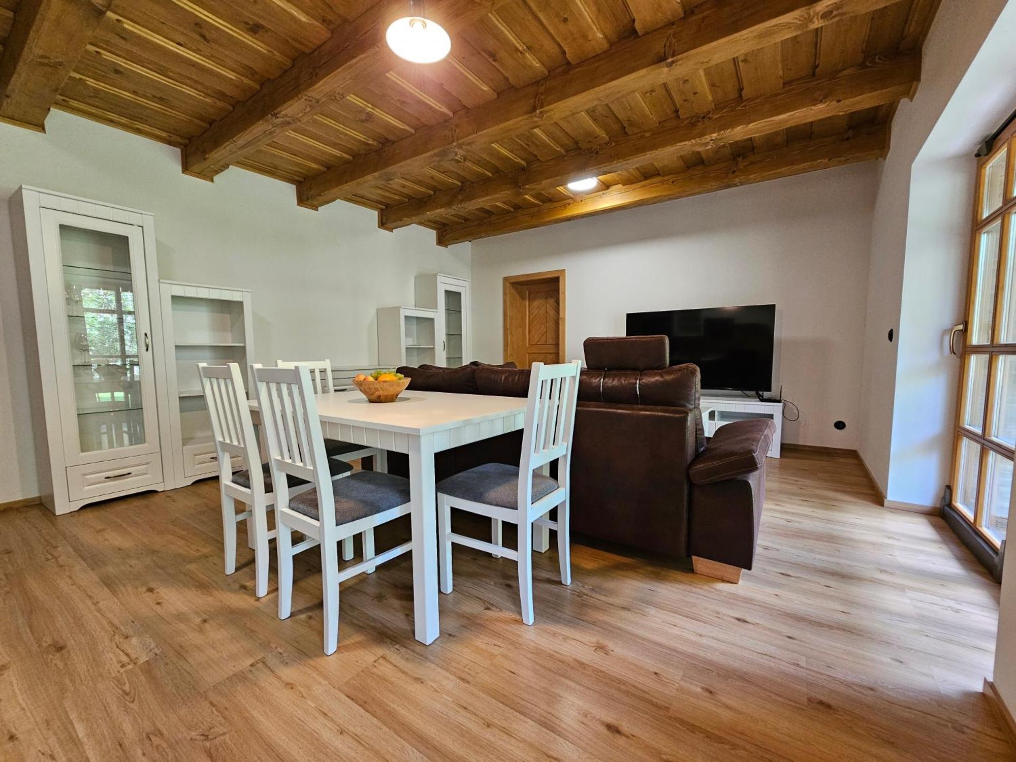 Apartmany Jezerne Velké Karlovice الغرفة الصورة